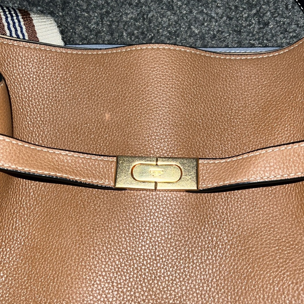 Tory Burch Brown Leather Shoulder Bag with Black Handles - Picture 11 of 16